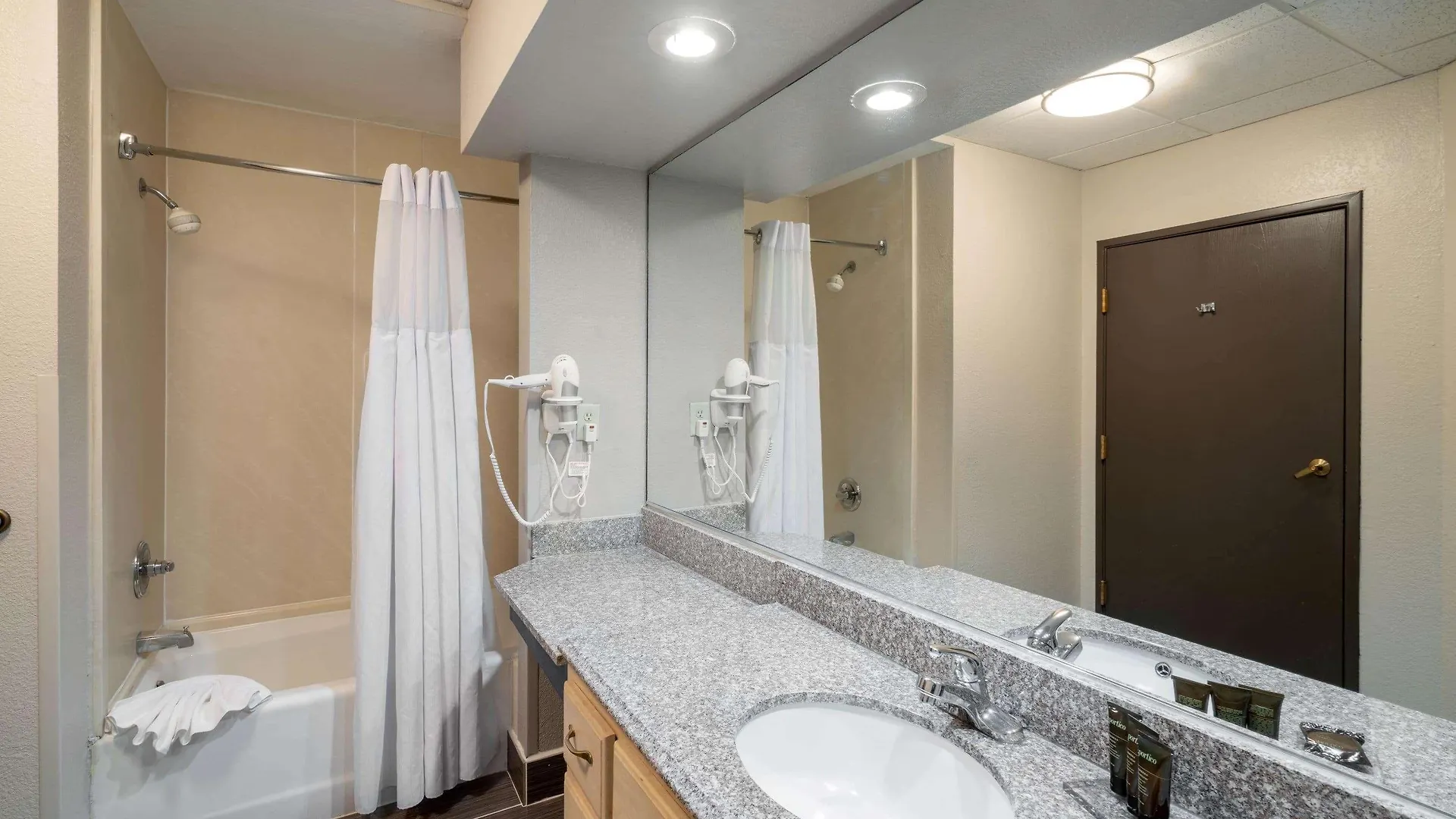 Wingate By Wyndham Memphis East Hotel