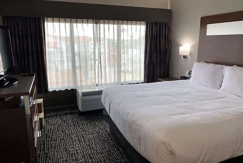 Wingate By Wyndham Memphis East Hotel 3*,